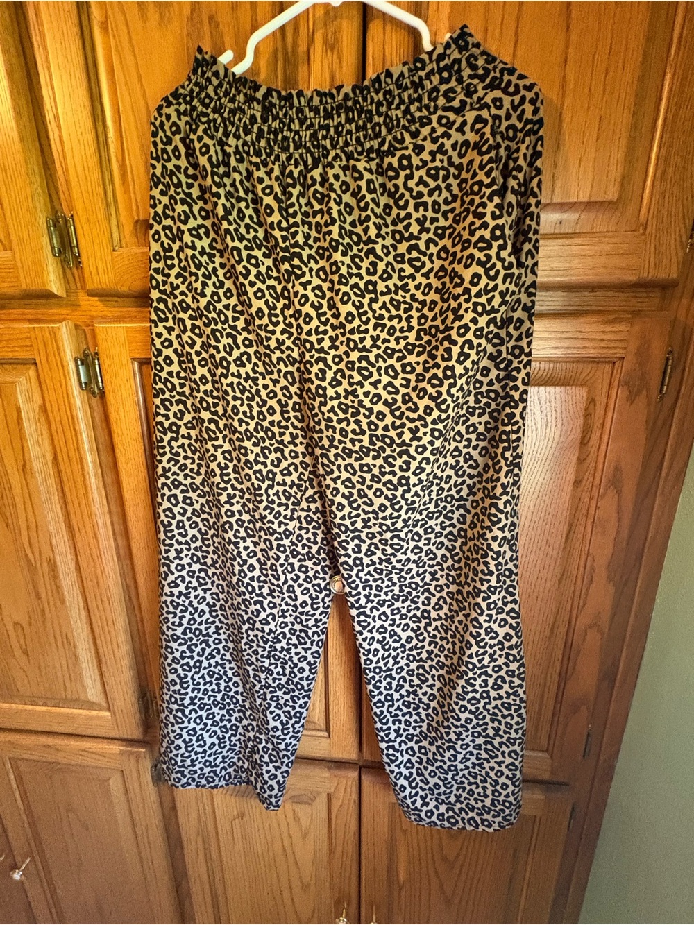 Leopard Print Capris - Women's Relaxed Pull-On Pants, Tan/Black